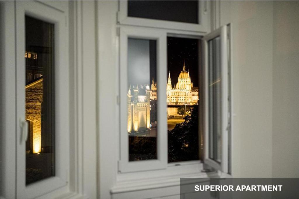 Bpr Agathe Elegant Suite With Parliament View บูดาเปสต์ ภายนอก รูปภาพ