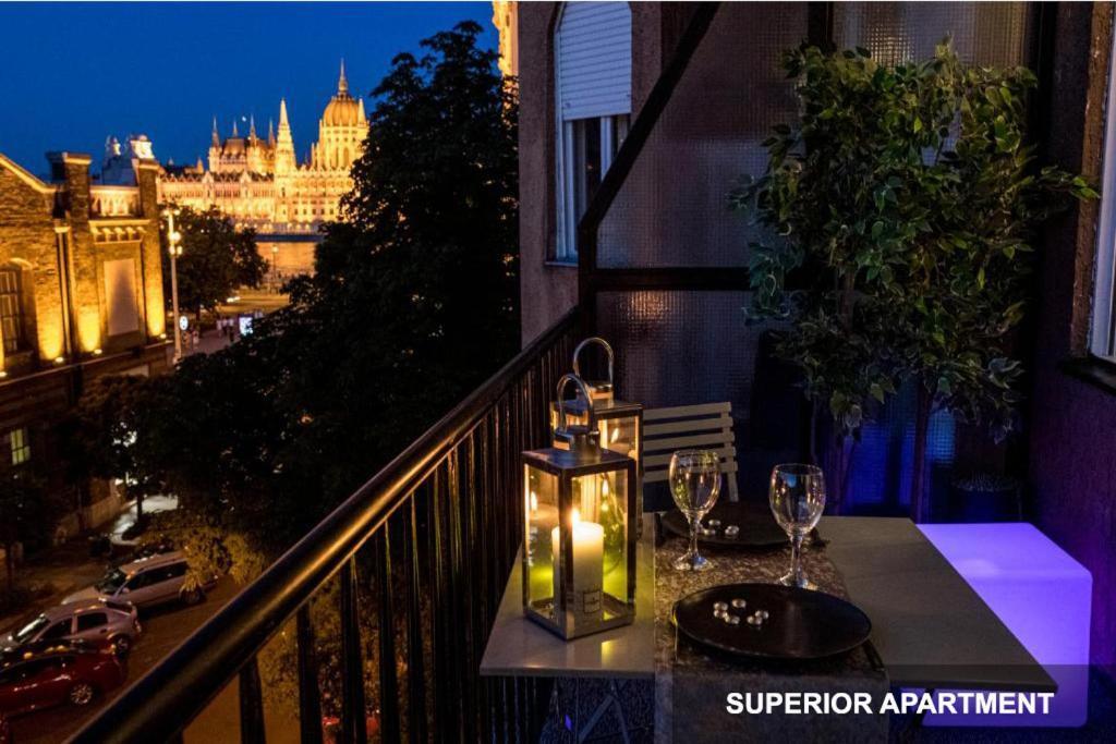 Bpr Agathe Elegant Suite With Parliament View บูดาเปสต์ ภายนอก รูปภาพ